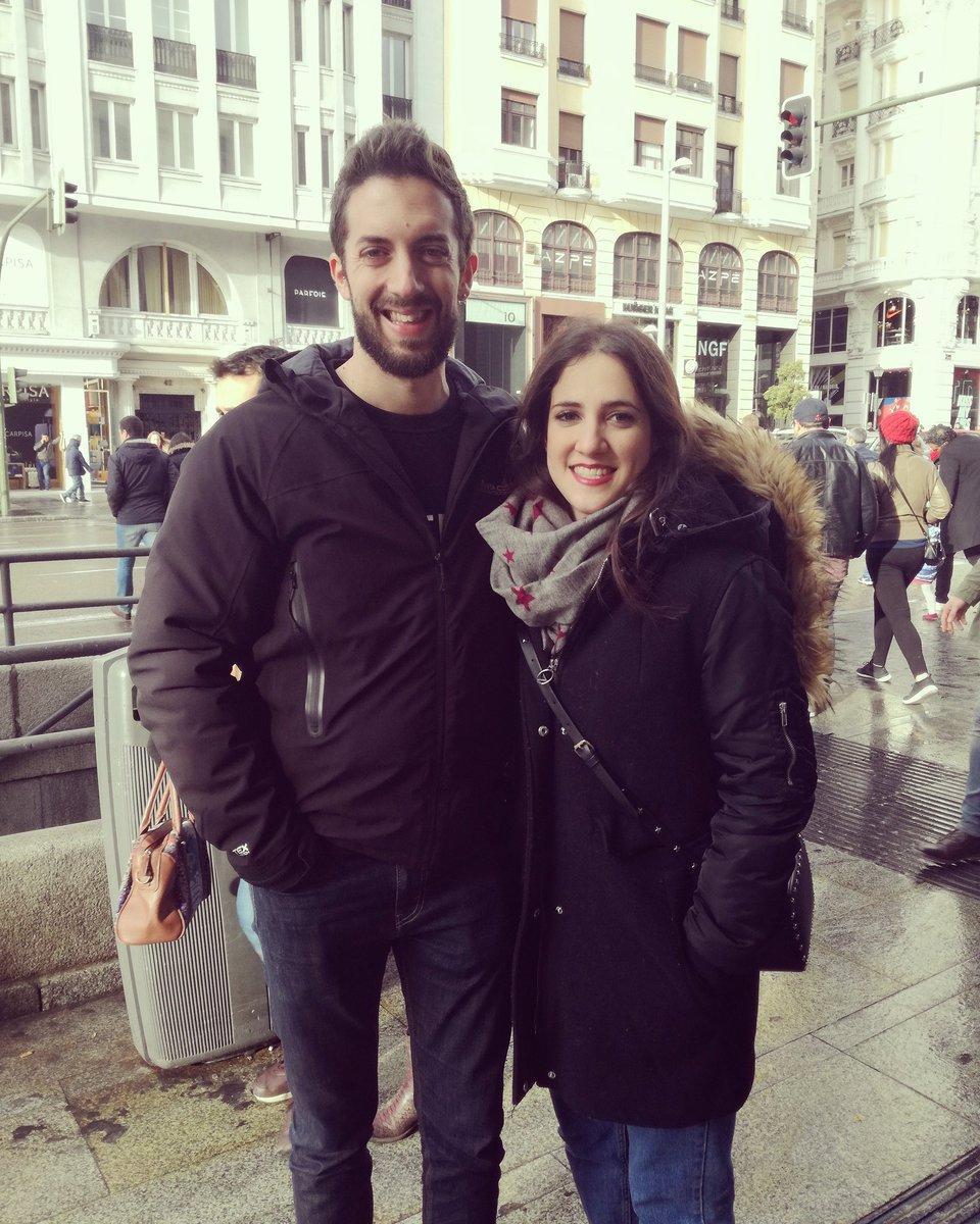 Lore_GarCu's tweet photo. GRACIAS @davidbroncano, sueño cumplido!! Os espero por Almería  #PídeseloAQuequé , a ver si esta vez Ignatius no la lía en el tren. https://t.co/evPZze6uqV