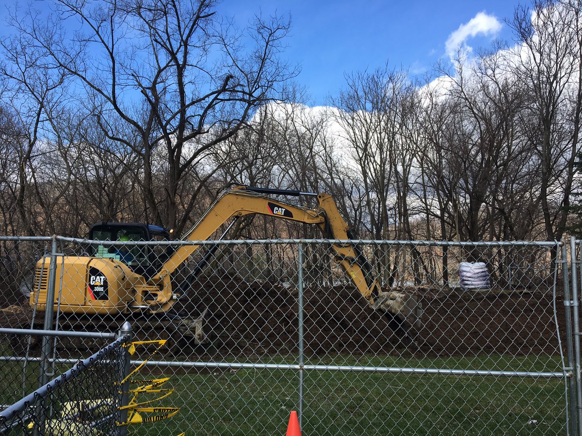 RCC15147's tweet photo. While the backhoe was busy tearing up the backyard, the friends were hard at work documenting the progress! #buildingquality https://t.co/Oh0YgJ5MBk