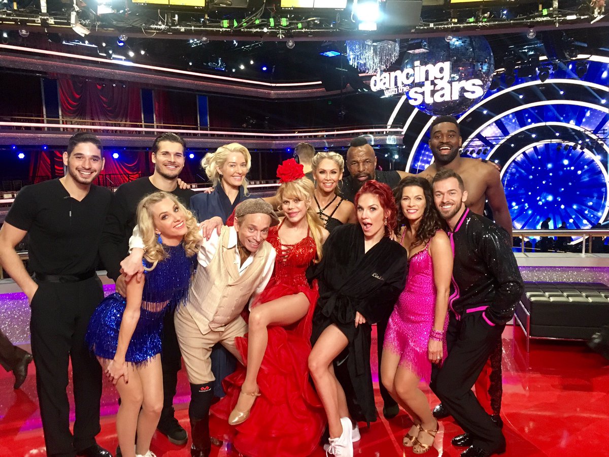 ChrisKattan's tweet image. Vote #TeamMangoTango         Watch #DWTS  @DancingABC   @chriskattanofficial @WitneyCarson