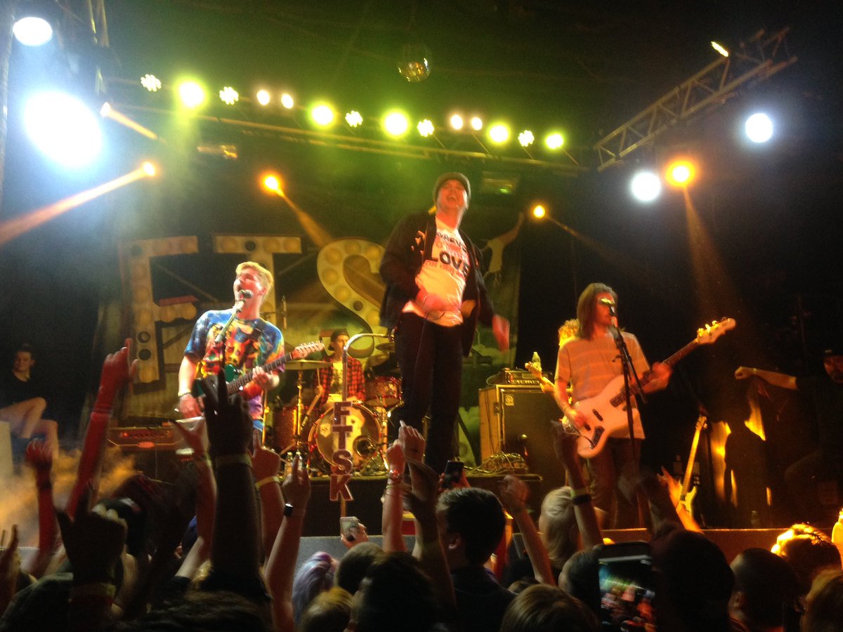 olivebarden_'s tweet photo. @OFFICIALFTSK this weekend, all of my Plano Centre dreams came true. https://t.co/XmMtzAjrpp