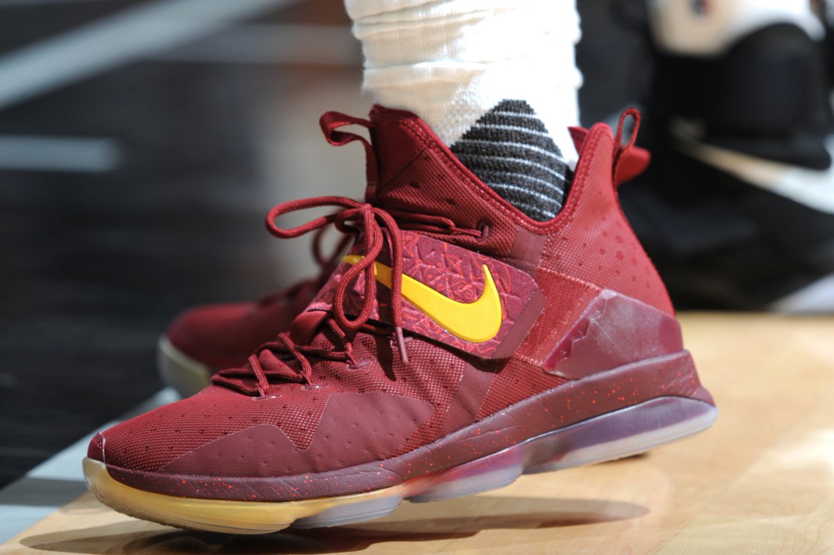lebron 14 maroon