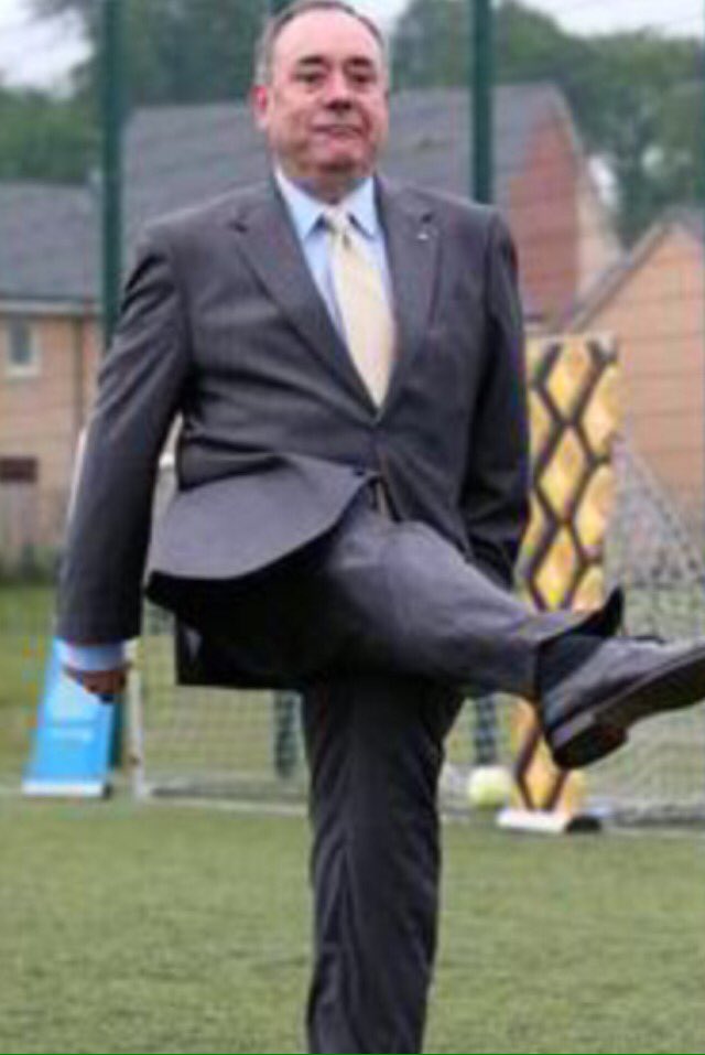KathrynSamsonC4's tweet photo. Late entry to #Legs-it. #nevermindbrexit https://t.co/HcAQQikM08