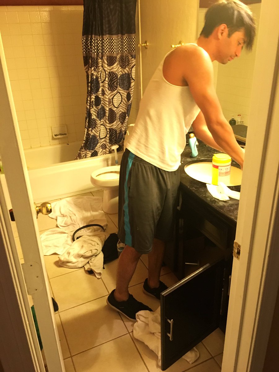 Jaden_Storm25's tweet photo. It's a busy day at the @Voyeurboys house. Love how everyone pitches in doing their chores for #daddyoftheweek π https://t.co/3fAOJRgCdb