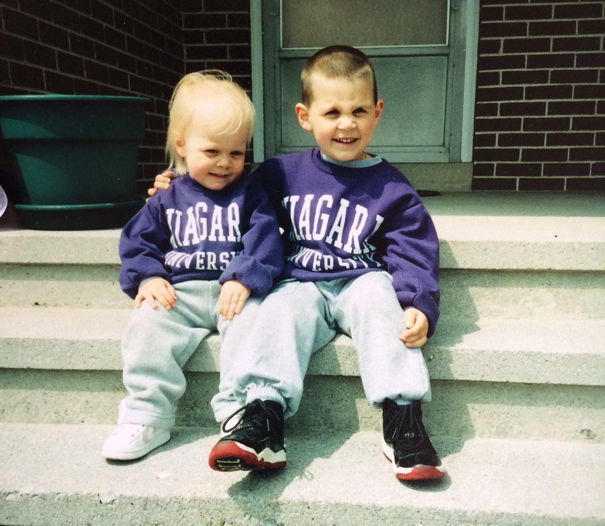 bossert_taylor's tweet image. came across these today...😂❣🤘🏽 #timegoesfast