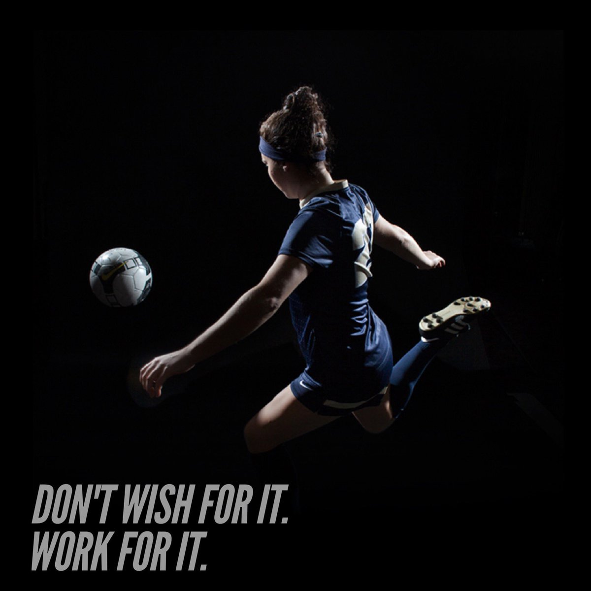 ChicagoKICS's tweet photo. Monday vibes to keep your week motivated. Love what you do!
#soccerlife #soccer #mondaymotivation #life #motivation #KICSCup https://t.co/wgMeH02hvl