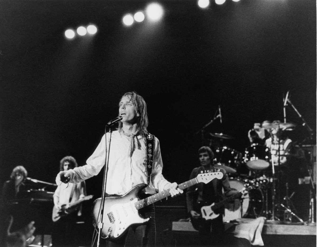 mudcrutch's tweet photo. Santa Monica Civic - December 31, 1978 (📷: Steve Wilson) #TPHB40 9/365 https://t.co/coK8SqiedJ