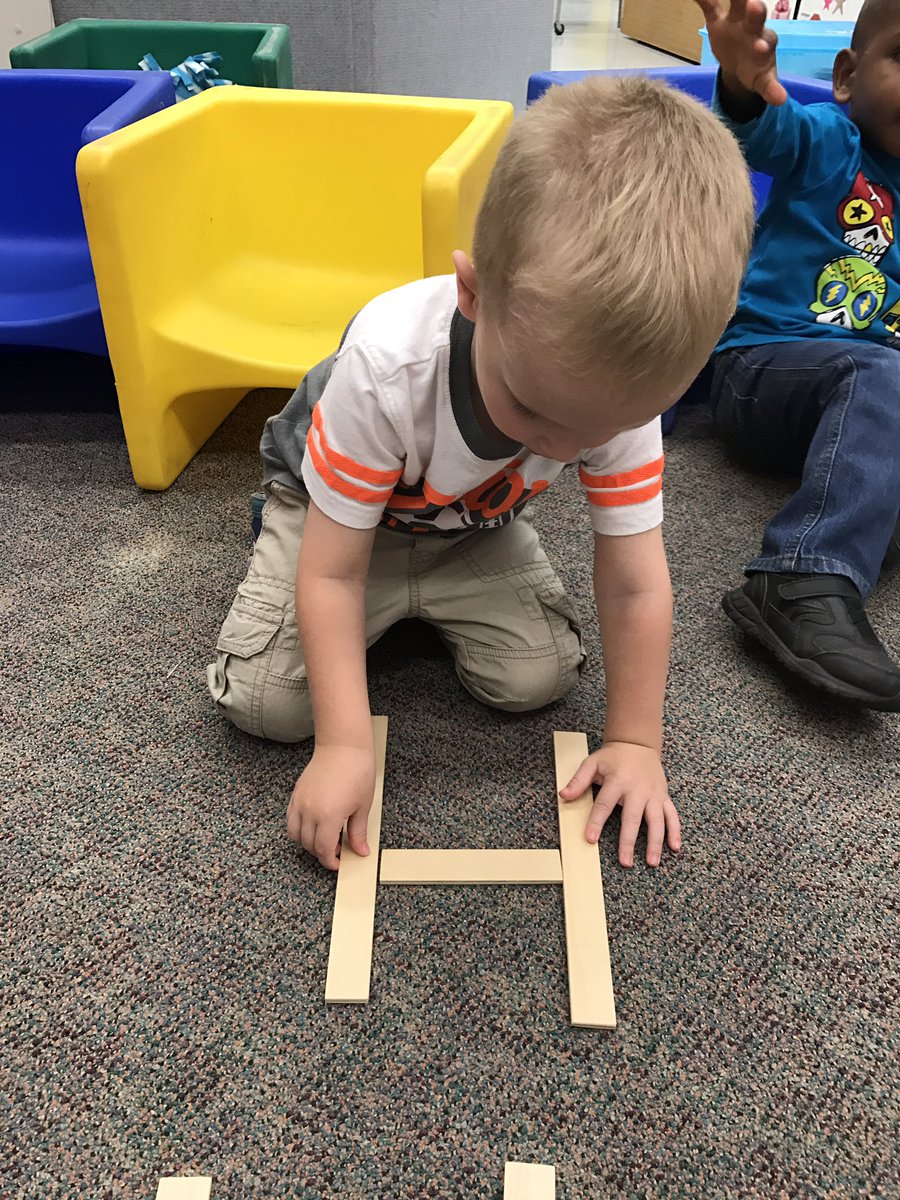 amsforjams's tweet photo. PreK had a busy day! We went on a Lion Hunt, practiced sharing, learned about letter H & much more! #IRESPreK #vcsprek #lifelonglearners https://t.co/OHfAYjADVf