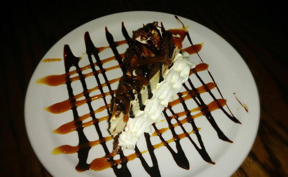 KullysSportsBar's tweet photo. This is why I always save room for dessert, Chocolate Turtle Cheesecake, SO good!! #featureddessert #turtles #forkoff #notsharing https://t.co/Pruek5mSO4