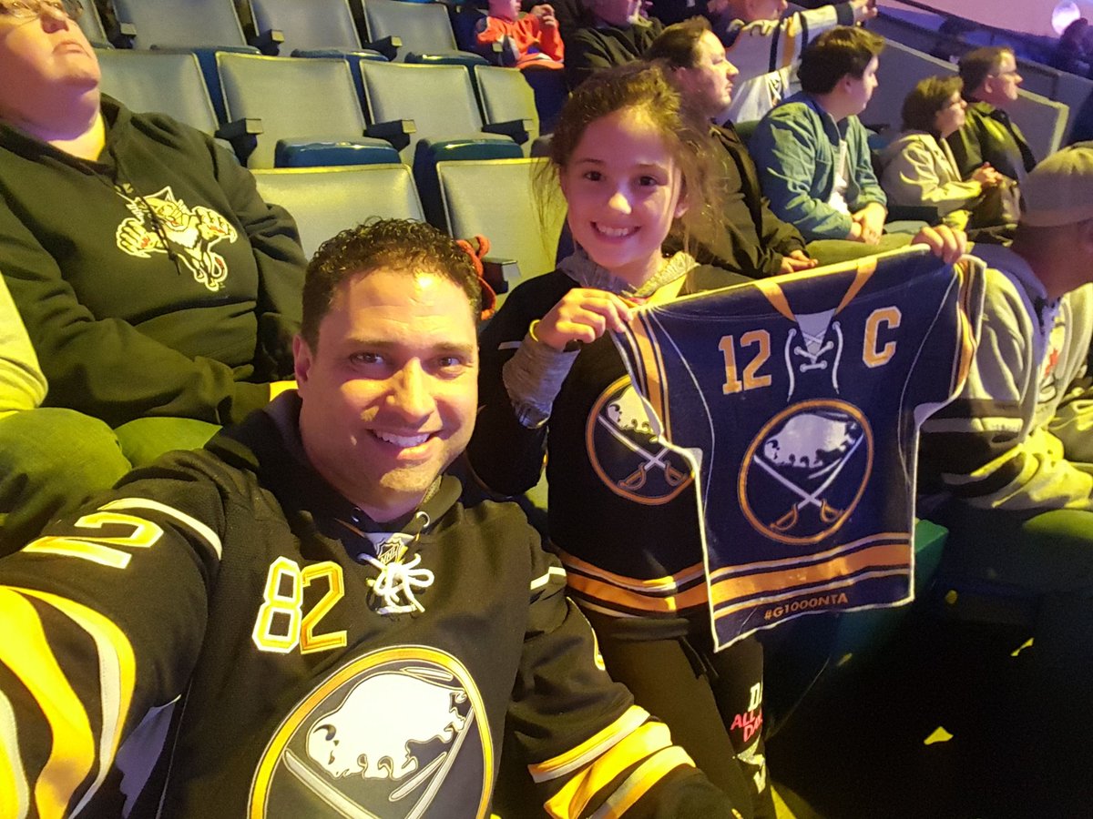 frankstrangio's tweet photo. @BuffaloSabres Congratulations captain #briangionta on 1000 games! #sabresselfie #hockey #sabresfandraft https://t.co/bmE0q3Yspl