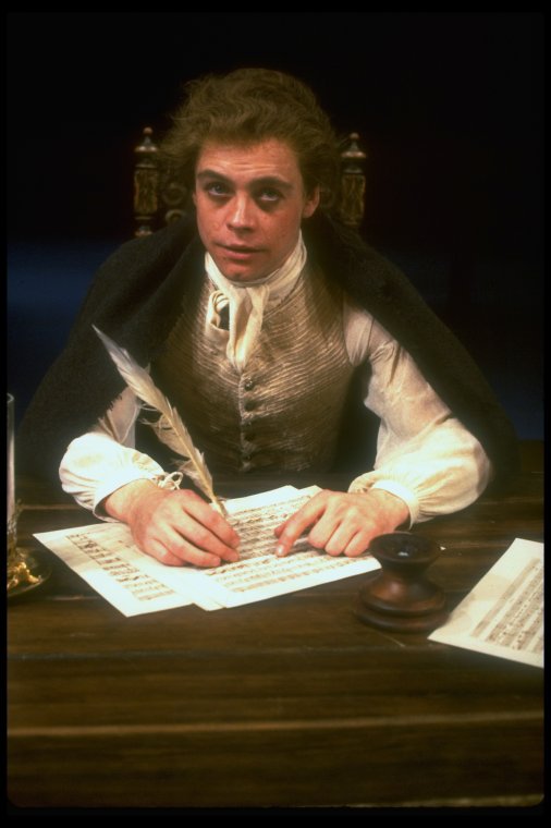 HamillsFriends's tweet photo. @HamillHimself @AlHirschfeld so simple but so accurate!! 👌
#Amadeus #RmService #EMan #HandH https://t.co/FzLup3Fy7c