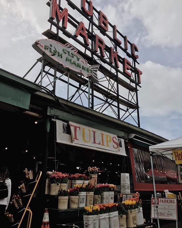 ‘Tis the season!! 🌷🌷🌷 #visitseattle #livepnw #provenancehotels #pacificnorthwest #pikeplacemarket