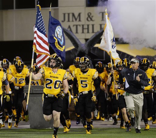 IsraelMukuamu's tweet photo. Blessed to receive my 9th offer from The University of Southern Mississippi #CodeBlack18⚫️⚜️🦅 https://t.co/Hrw4Y9d7YH