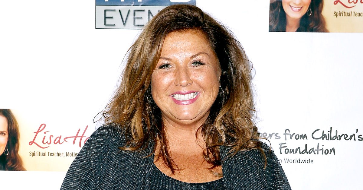 Abby Lee Miller quits #DanceMoms amid fraud case, claims she's been "manipulated" by producers. usm.ag/2orKTA6