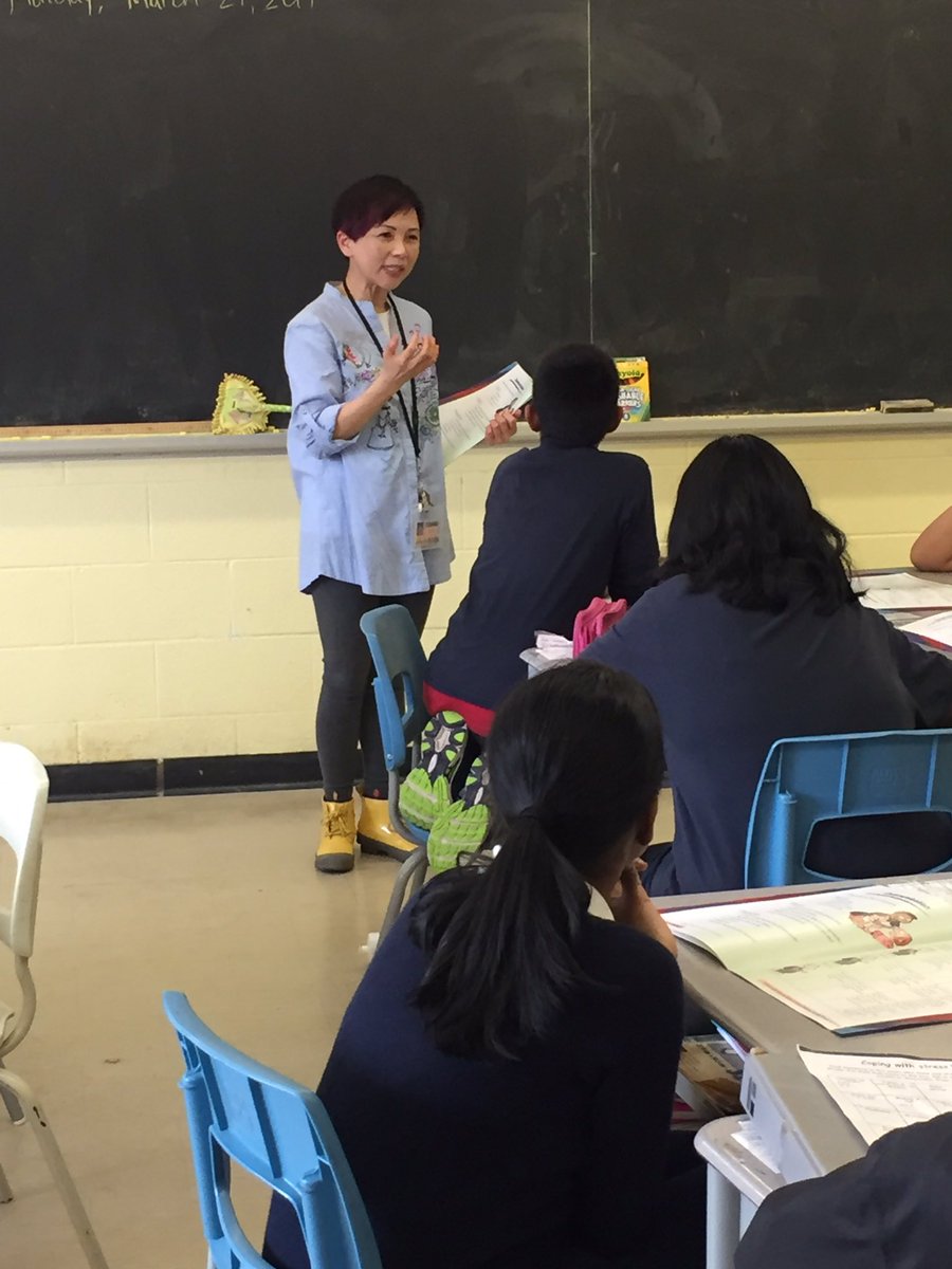 MikeCannonYU's tweet photo. Playground Activity Leaders in Schools (PALS) training at St.Aidan. @TCDSB Thanks @TOPublicHealth  #FightBullying #IncreaseActivity #Leaders https://t.co/B6RxrKkFvl