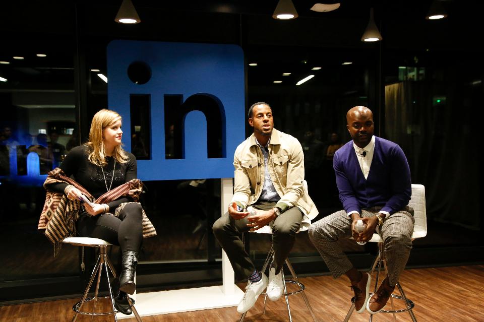hootsuite's tweet image. How LinkedIn uses LinkedIn for marketing: ow.ly/WDmB30af9eu on @Forbes #ChoiceContent
