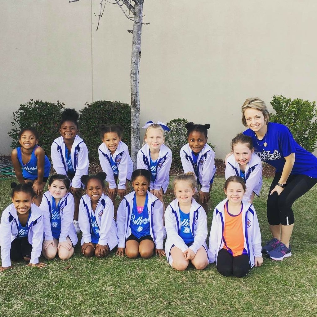 tabiee1's tweet image. Love these girls #unitedpythons #TinyToughPythonStrong #YouJustGotBit #AveryRoseShaw #NationalChampions #TinyPythons2017