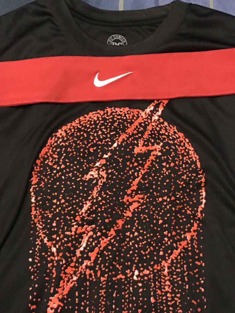 KKFOSteven's tweet photo. Made sure to be on the red team for the family kickball game so I can rep #flash for @SamBashor @SourceFedNERD #ripsourcefed https://t.co/P60lpBjb49