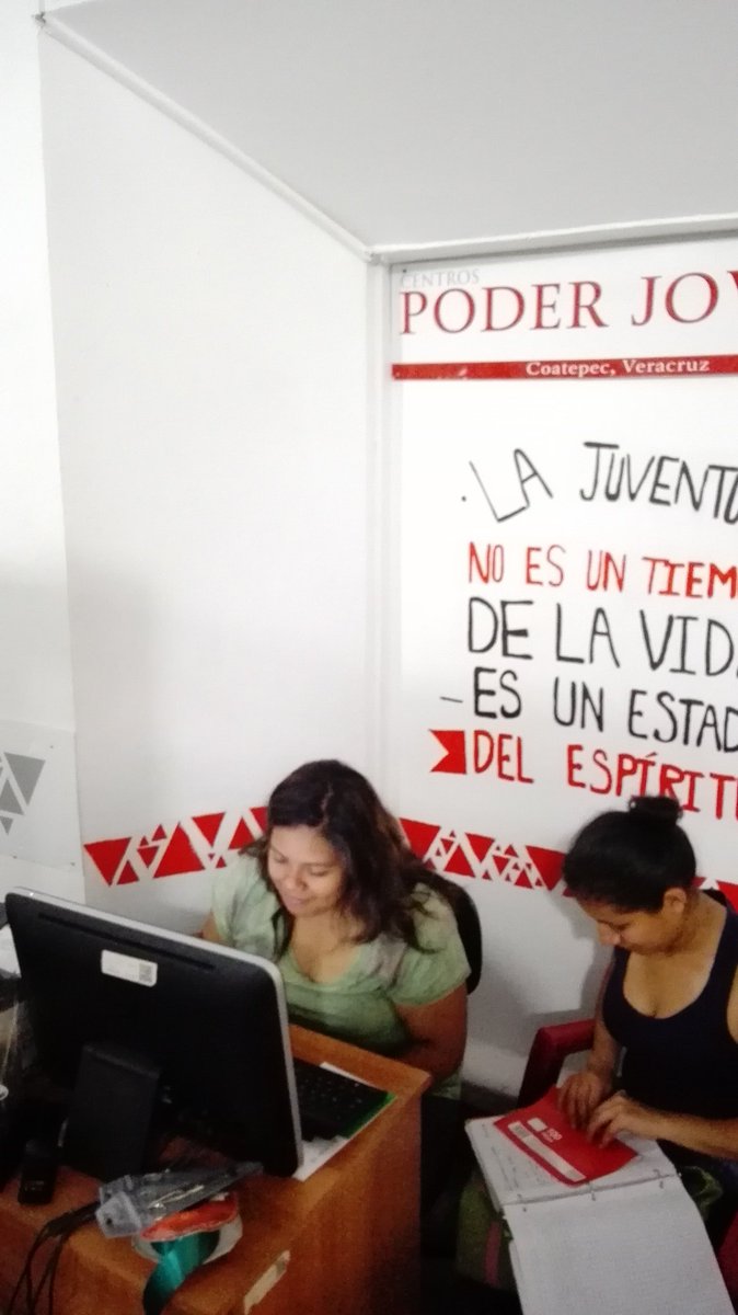 CPJCoatepec's tweet photo. Tarde de muchas actividades en nuestro #CentroModeloPoderJoven de @Coatepec_Gob: ajedrez, curso examen ingreso UV, tareas, juegos https://t.co/wFerT7GPgi