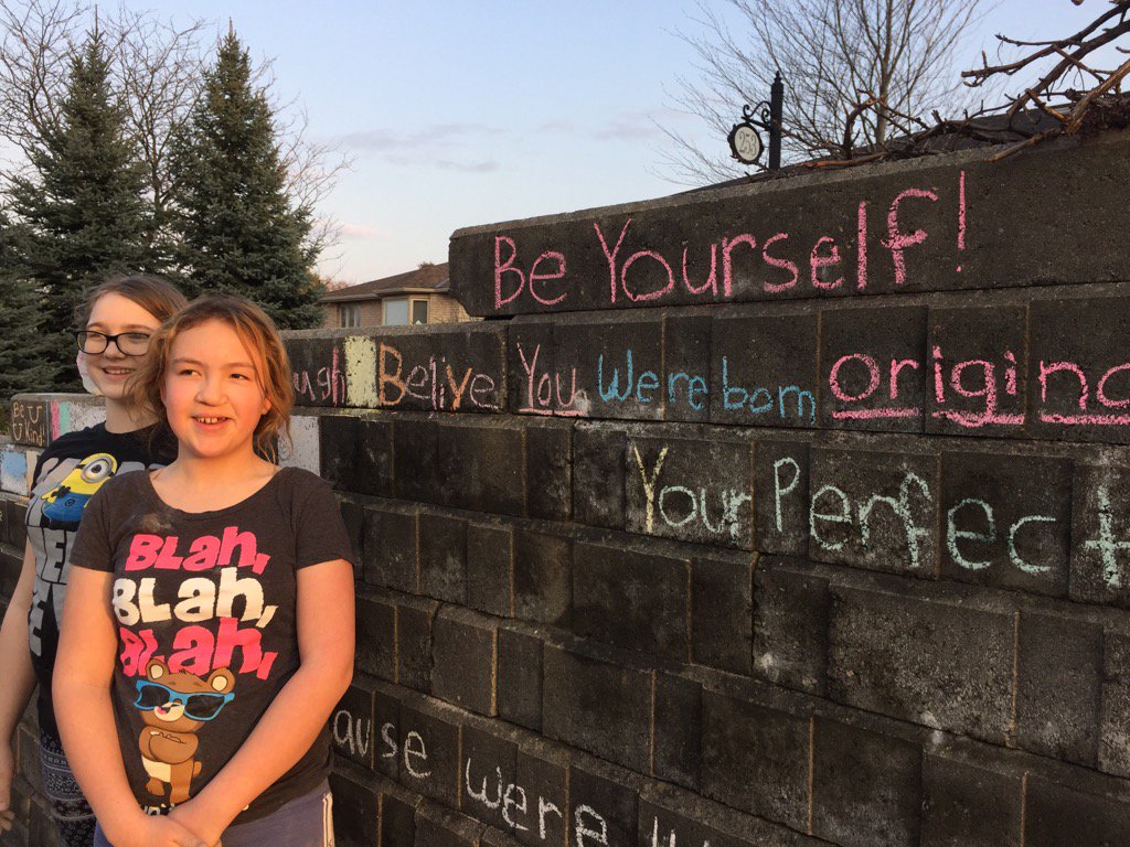 keland3js's tweet photo. Two awesome @RiverHeights_ES students making the world more beautiful and more positive!! https://t.co/8sq7yg8tM7