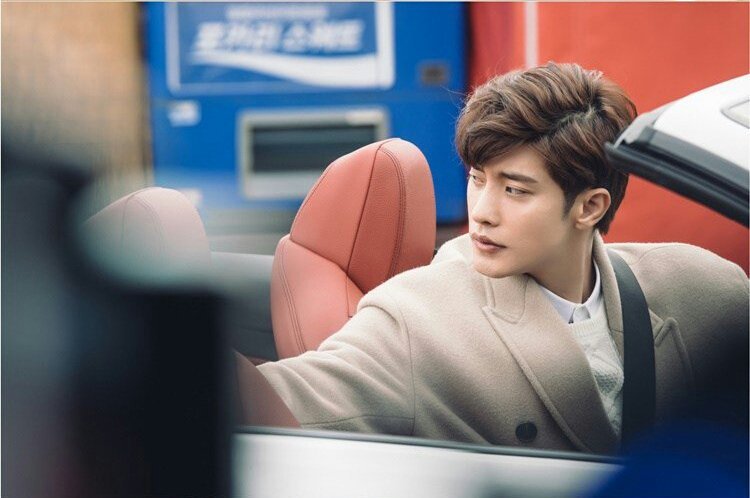 C79z2JiX0AEJKeR.jpg:large