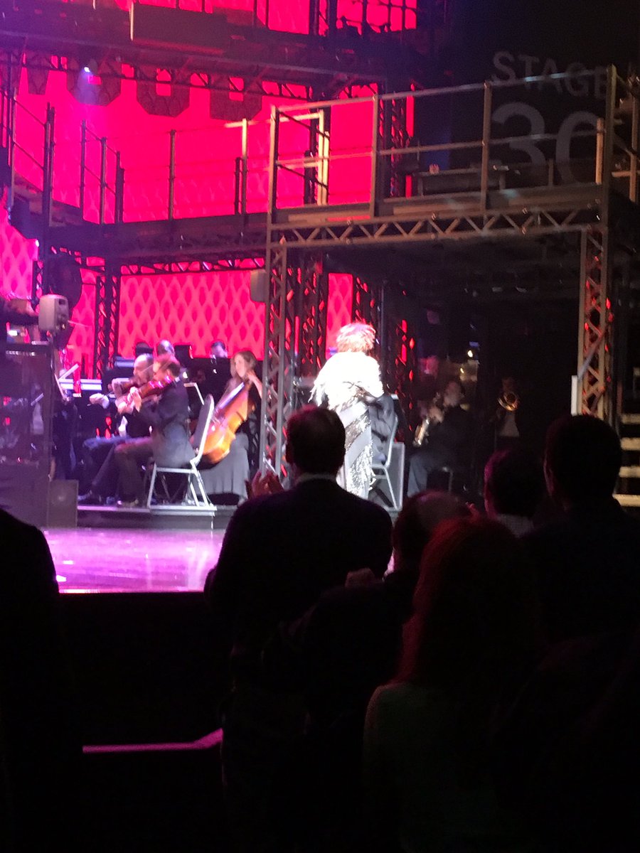 GodTutor's tweet image. What kinda divine community you want in the theater? #Hillary #sunsetblvd with @TheGlennClose #SecondLooks #IAmACuck #Monday #DWTS #VW