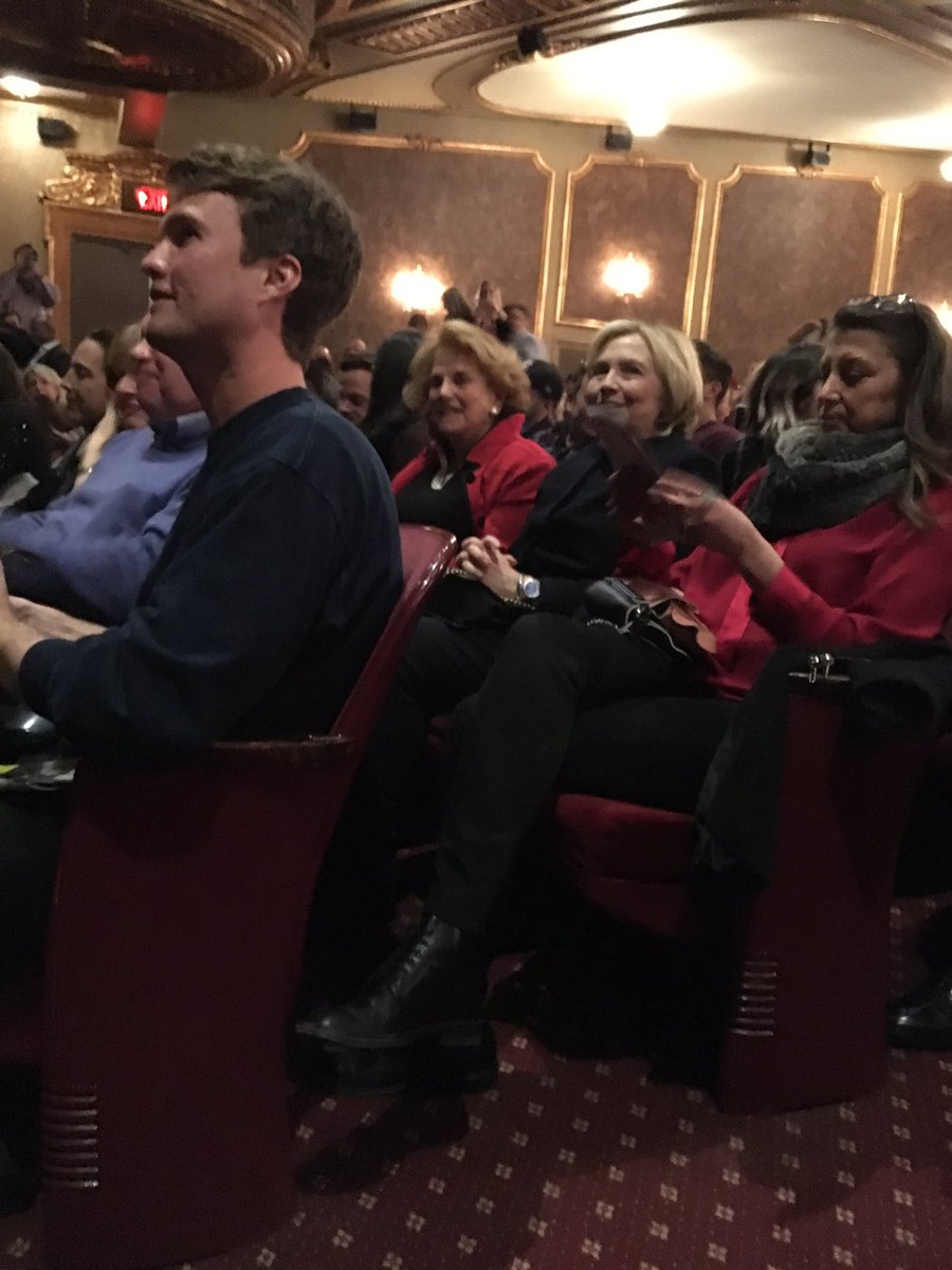 GodTutor's tweet image. What kinda divine community you want in the theater? #Hillary #sunsetblvd with @TheGlennClose #SecondLooks #IAmACuck #Monday #DWTS #VW