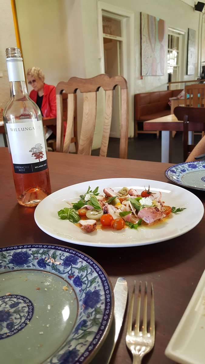 willunga100's tweet image. Amazing lunch @SalopianInn with a cheeky glass of @willunga100 Rose`.