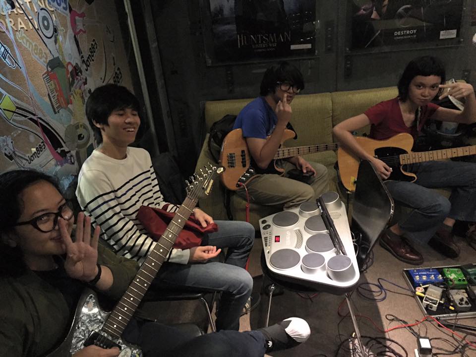 bandwagonPH's tweet image. LISTEN: The Buildings' "Lucid Sister" Live on #FreshFilterFiles: bandwagon.asia/articles/now-s…