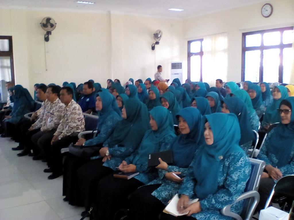 TaposTerbaik's tweet photo. Rapat Konsultasi (Rakon) di Kec. Tapos dihadiri oleh Ketua TP PKK Kota Depok https://t.co/CHwfZ2aR5A