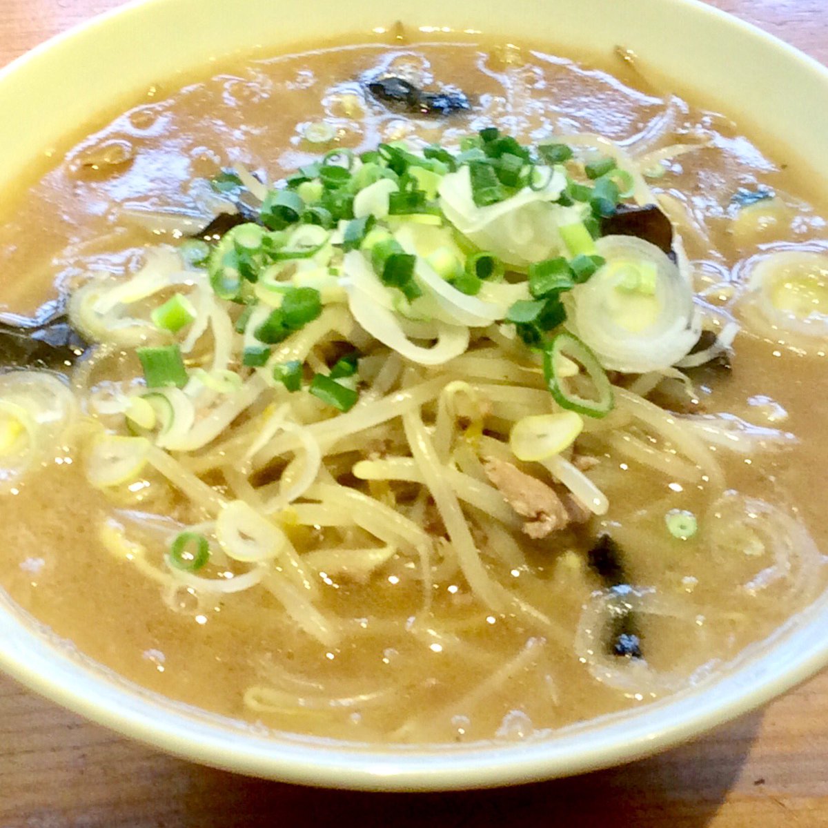 ラーメン町田 いぶし銀 على تويتر 季節のラーメン あんかけ もやしそば 醤油味 本日よりスタート 当店人気メニュー ターボ をベースに たっぷりもやしと豚肉 キクラゲを加えてあんかけラーメンに仕上げました まかないにもよく登場するスタッフにも大人気