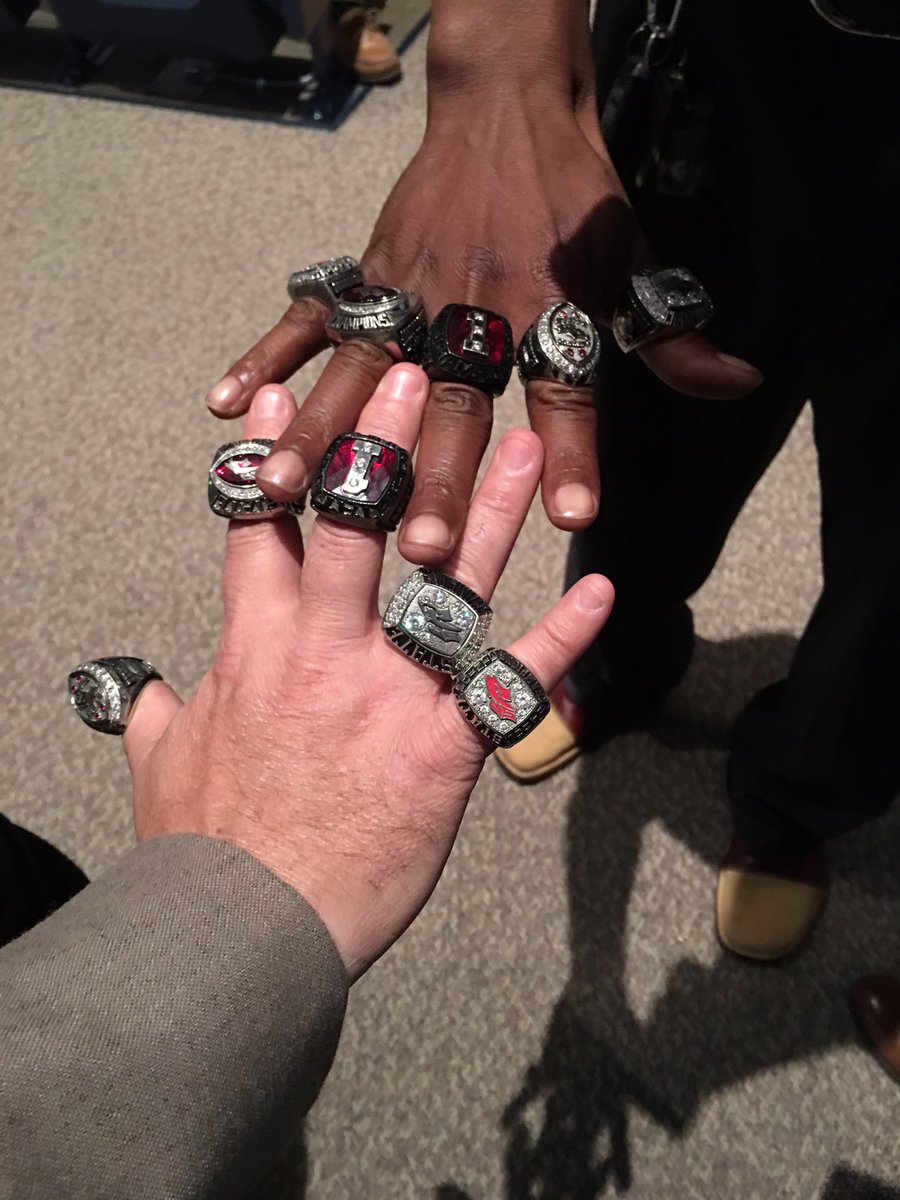 FootballSPHS's tweet photo. 5 x STATE CHAMPS https://t.co/5gec17jMnx