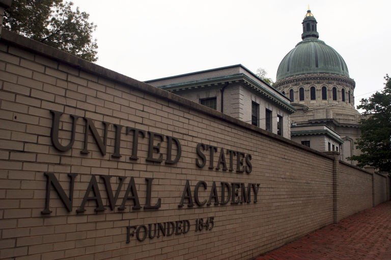 ELLEmagazine's tweet photo. Sexual Assault Reports Have Increased at Army and Navy Academies https://t.co/Bc0aITDZGz https://t.co/mvUs7JOm6Y