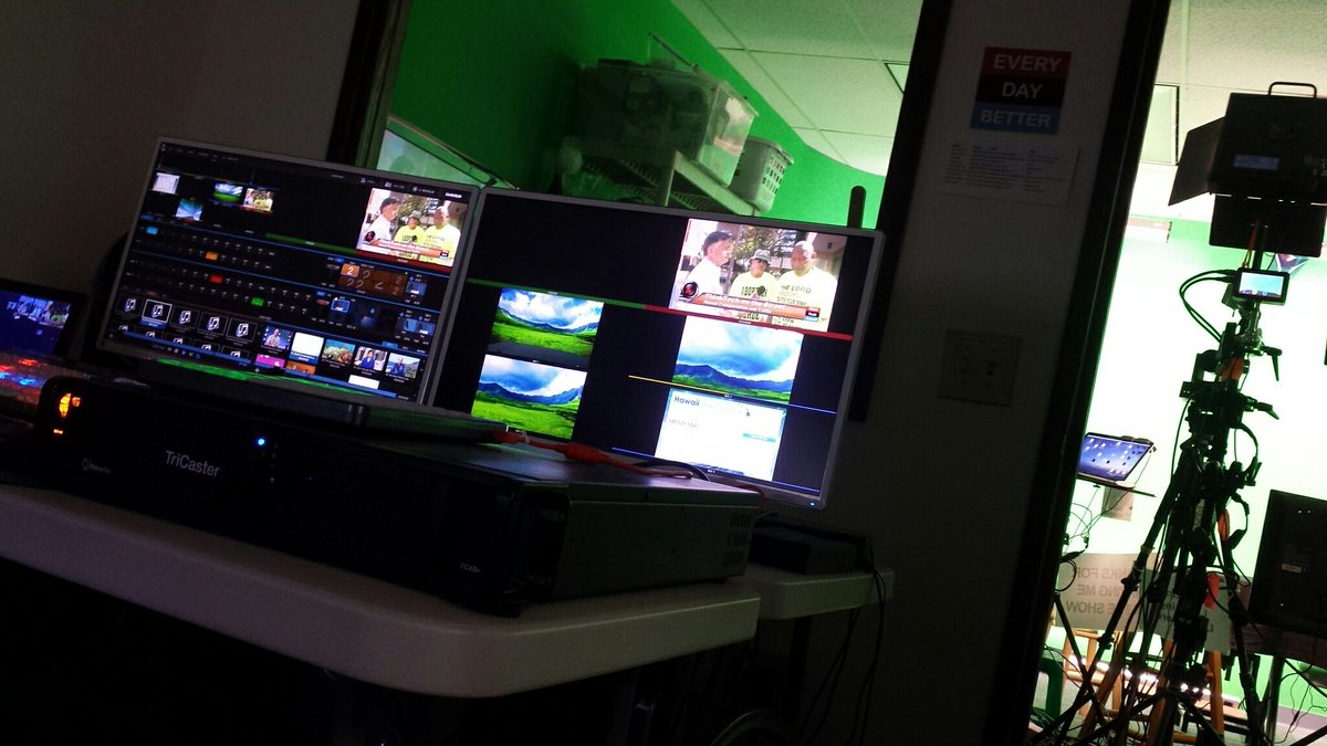 GuerrillaCamera's tweet photo. My weekly Wednesday workflow on the #Tricaster Broadcast switcher
#ThinktechHawaii
#GuerrillaCamera https://t.co/H0WMmmZwV3