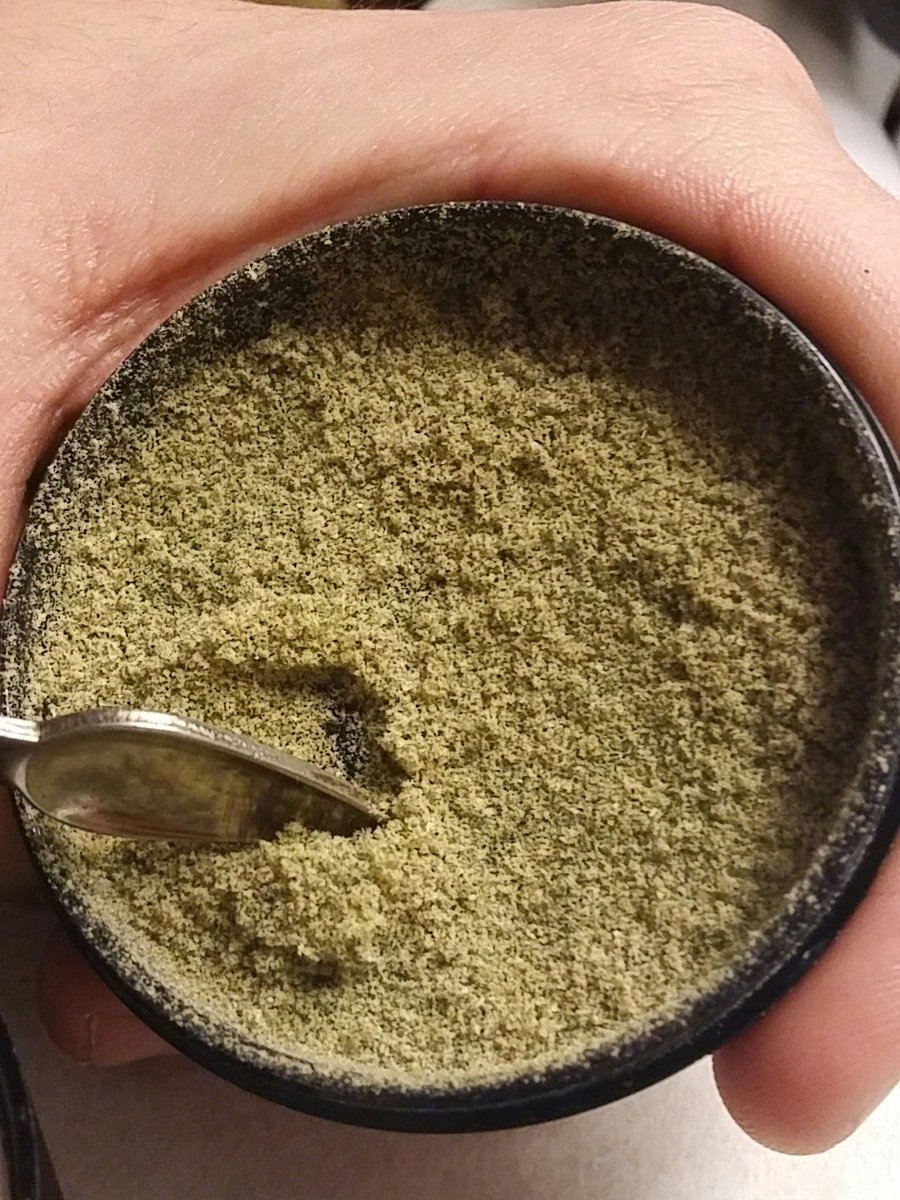 Bud_Nation's tweet photo. Getting ready to cheese a bowl! #joinus #mmj #rmj https://t.co/uRoYHCL0kO