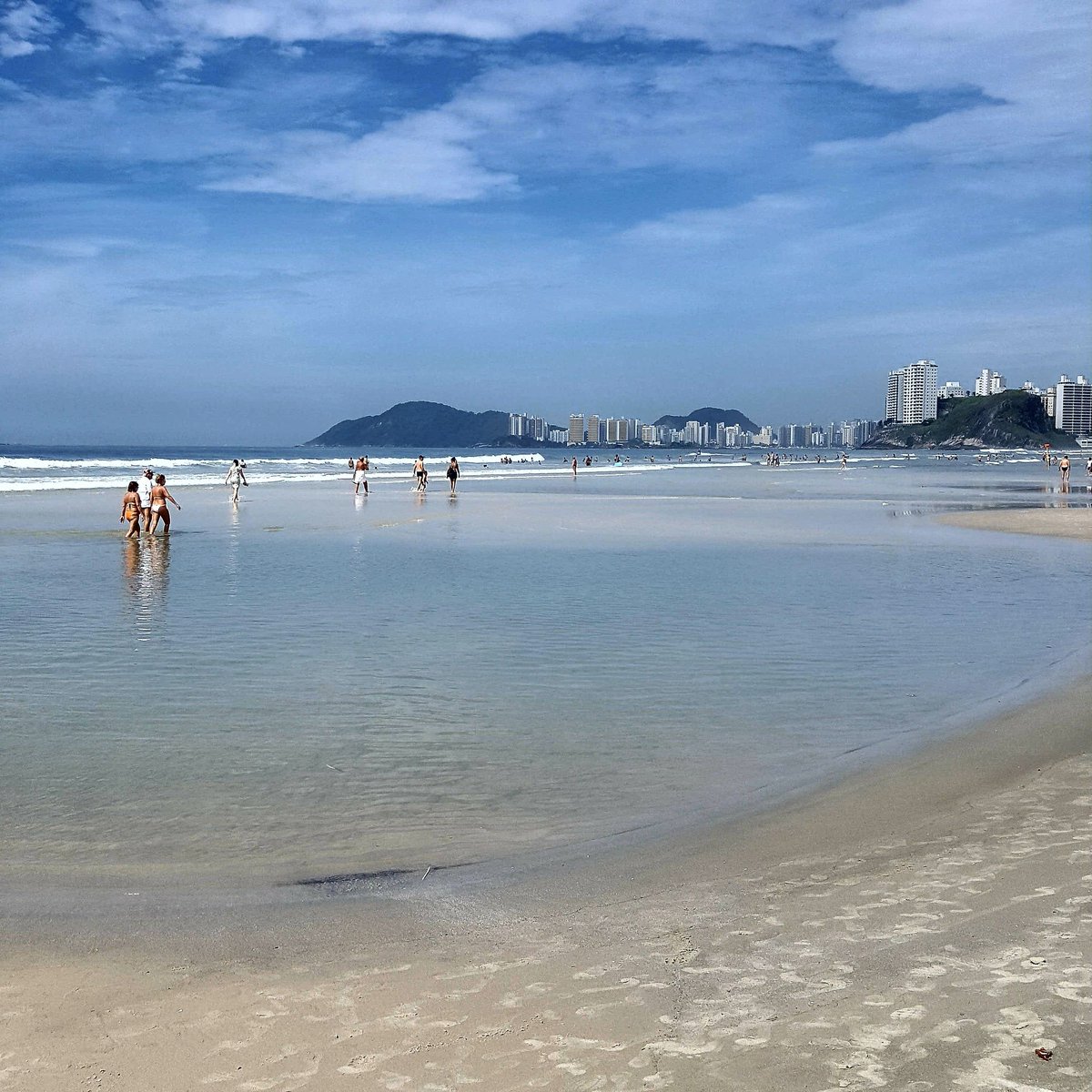 SP_MegaCity's tweet photo. Enseada #Beach at #GuarujaCity.
#PraiaDaEnseadaGuaruja #Praia
#Summer2017 #Verão2017
#Guarujá #SãoPaulo #Brazil

https://t.co/CBb4LU9Is5 https://t.co/QNRPkHFyFa