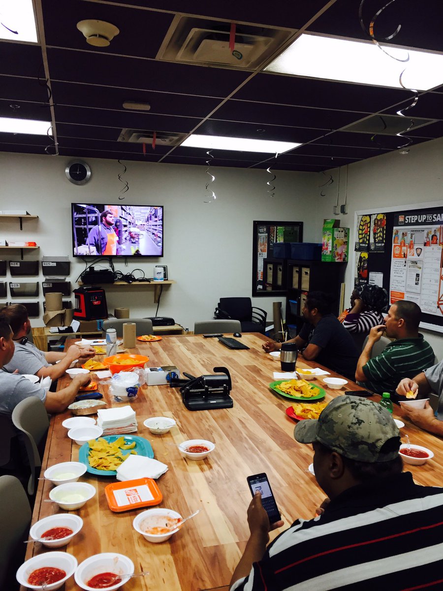 It's "Nacho Night" for the same page late night with the crew! What a fantastic group of associates! #VOA365 #Team0141 #SamePageLateNight