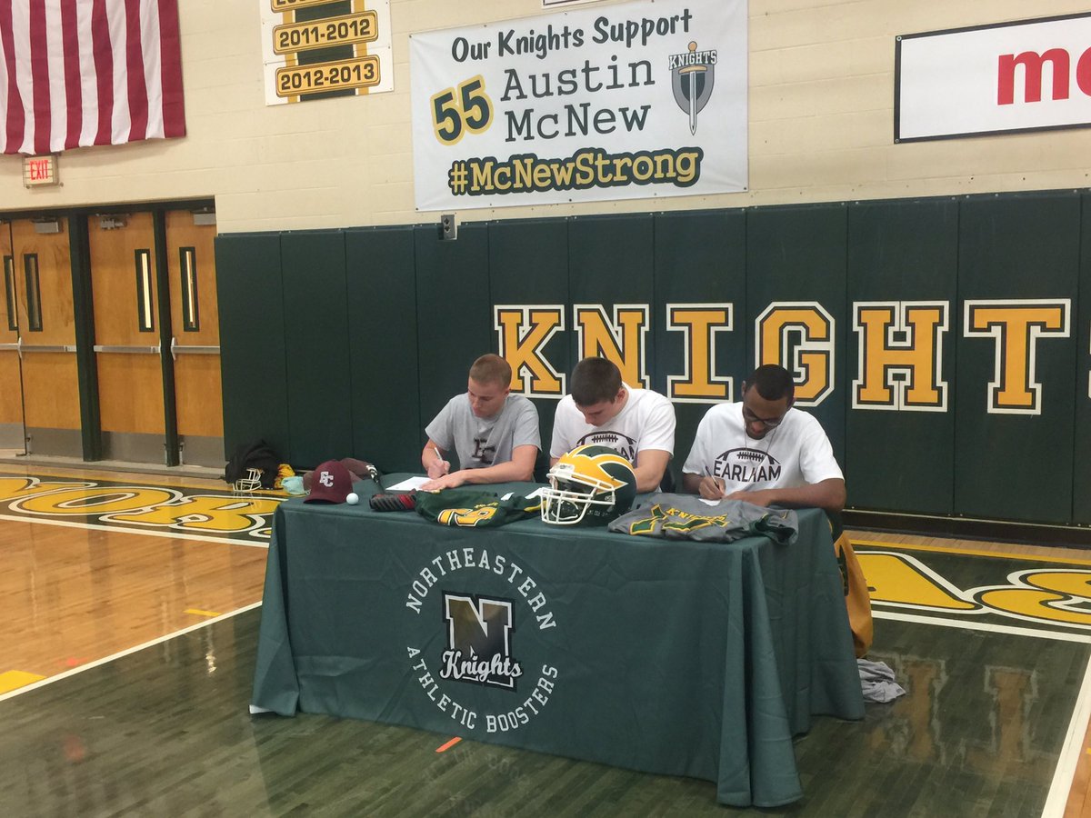 NHSKNIGHTSGOLF's tweet photo. Garrett Schuler committed this evening to play golf at the next level for Earlham College! Congratulations Garrett! #hardworkpaysoff https://t.co/WS290M3gYf