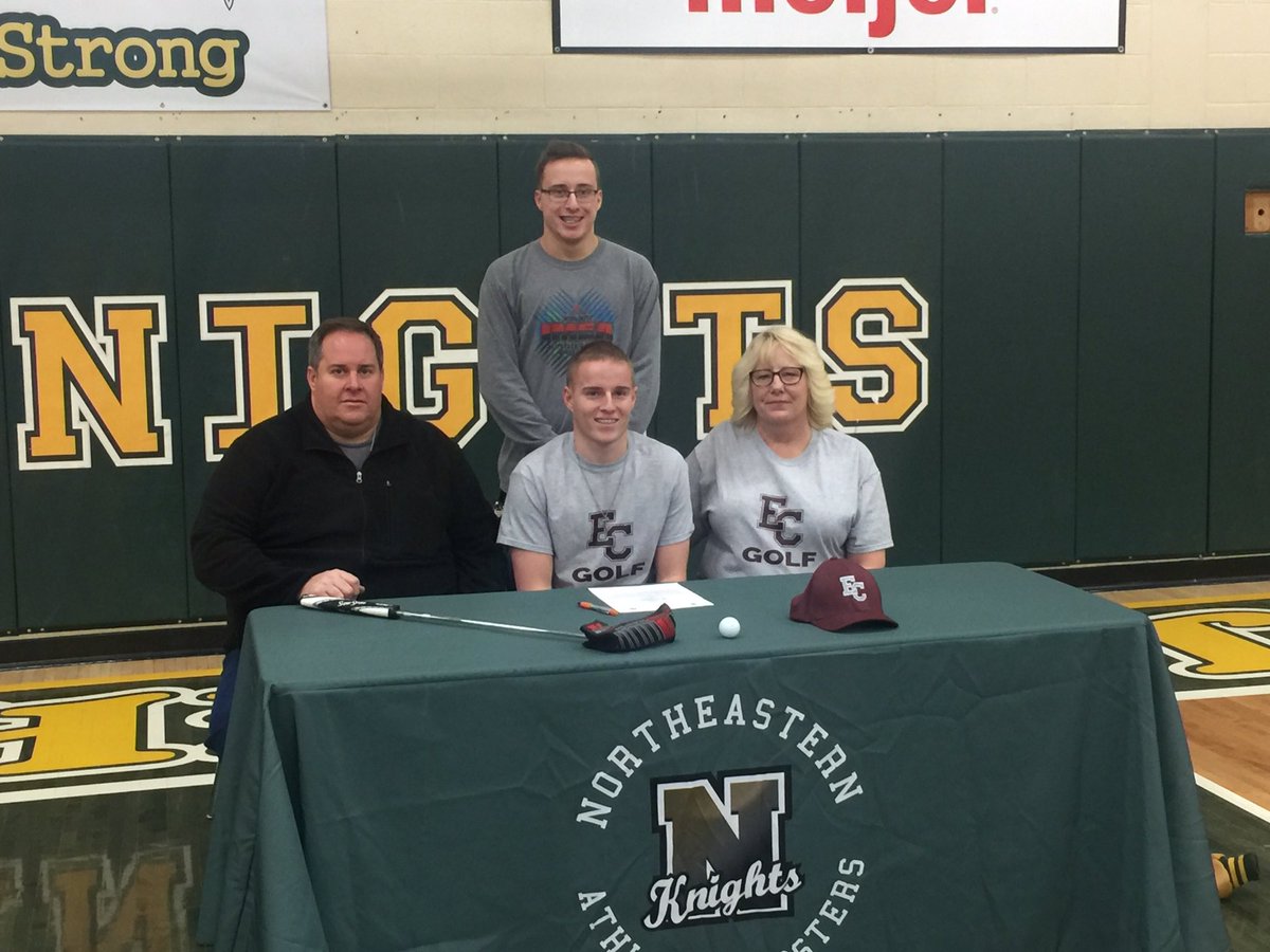 NHSKNIGHTSGOLF's tweet photo. Garrett Schuler committed this evening to play golf at the next level for Earlham College! Congratulations Garrett! #hardworkpaysoff https://t.co/WS290M3gYf