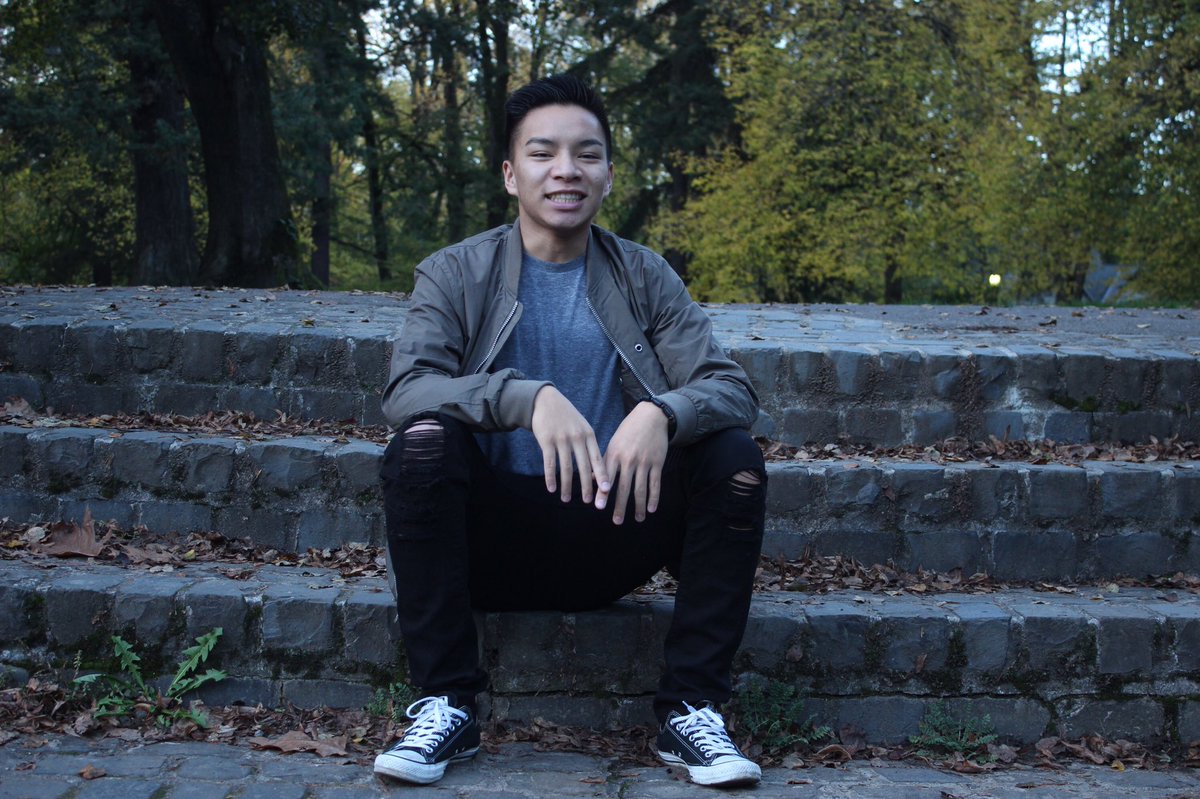 Randaawwg's tweet photo. Hey you definitely vote for this guy for ASB Treasurer!😊 https://t.co/Y12gW8iopL