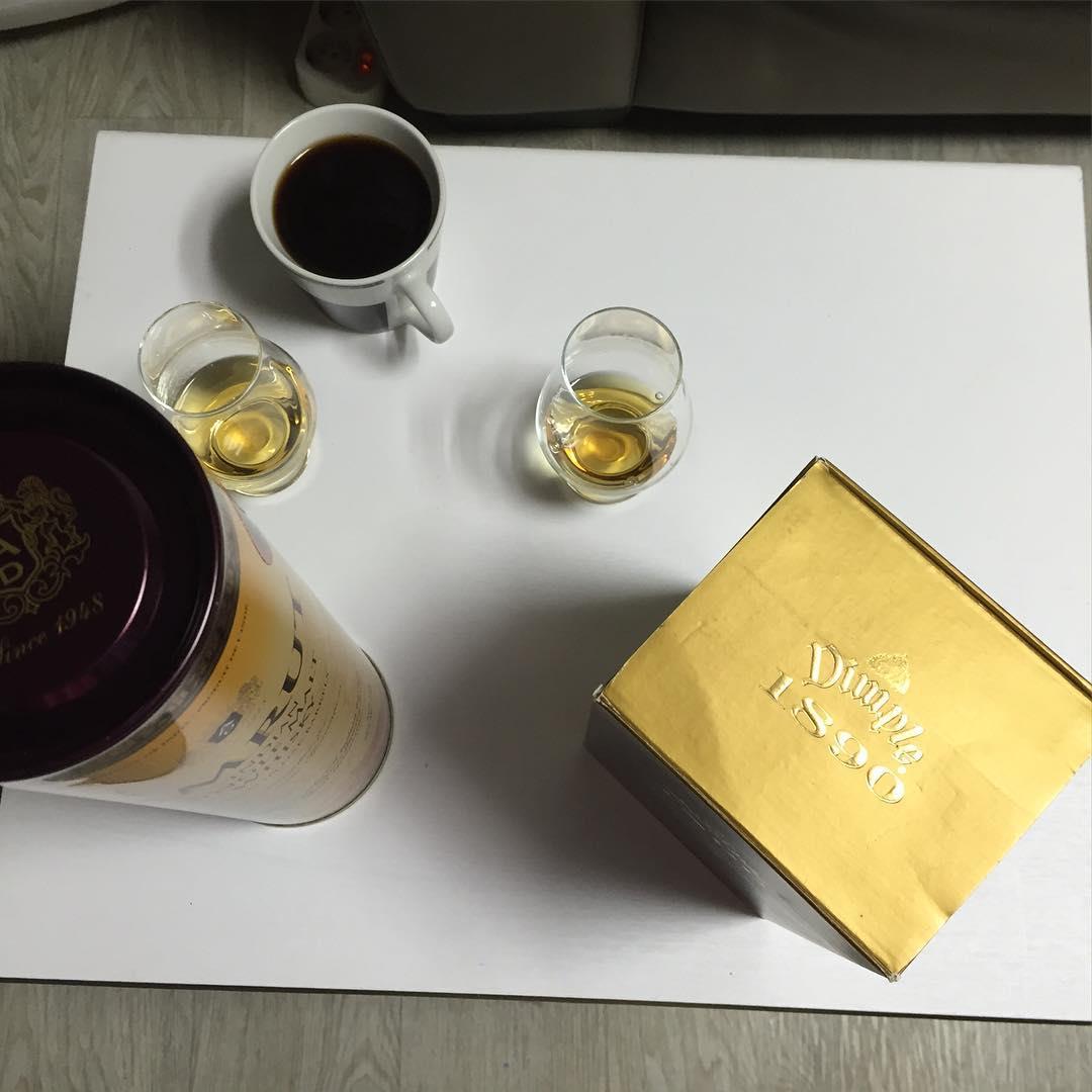 dimplewhiskycom's tweet photo. #repost @whiskywhistle #nowdrinking #nowdramming #dimplewhisky #dimple 1890 #amrut Indian singlemalt whisky whiskey Scotch notScotch oh and https://t.co/p6wdCuZb1Y