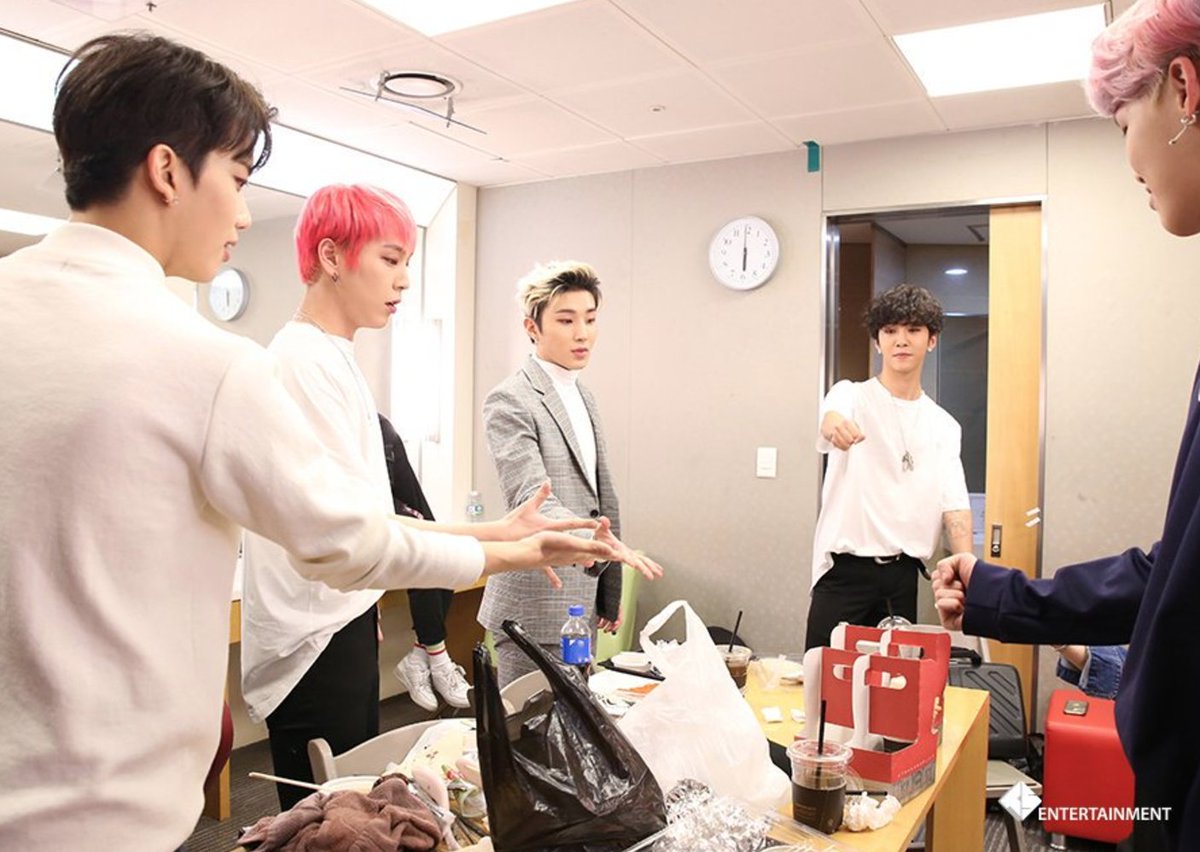 banghimaf's tweet photo. THESE ARE SO PRECIOUS OMG OT6 https://t.co/CrHntN0UJz