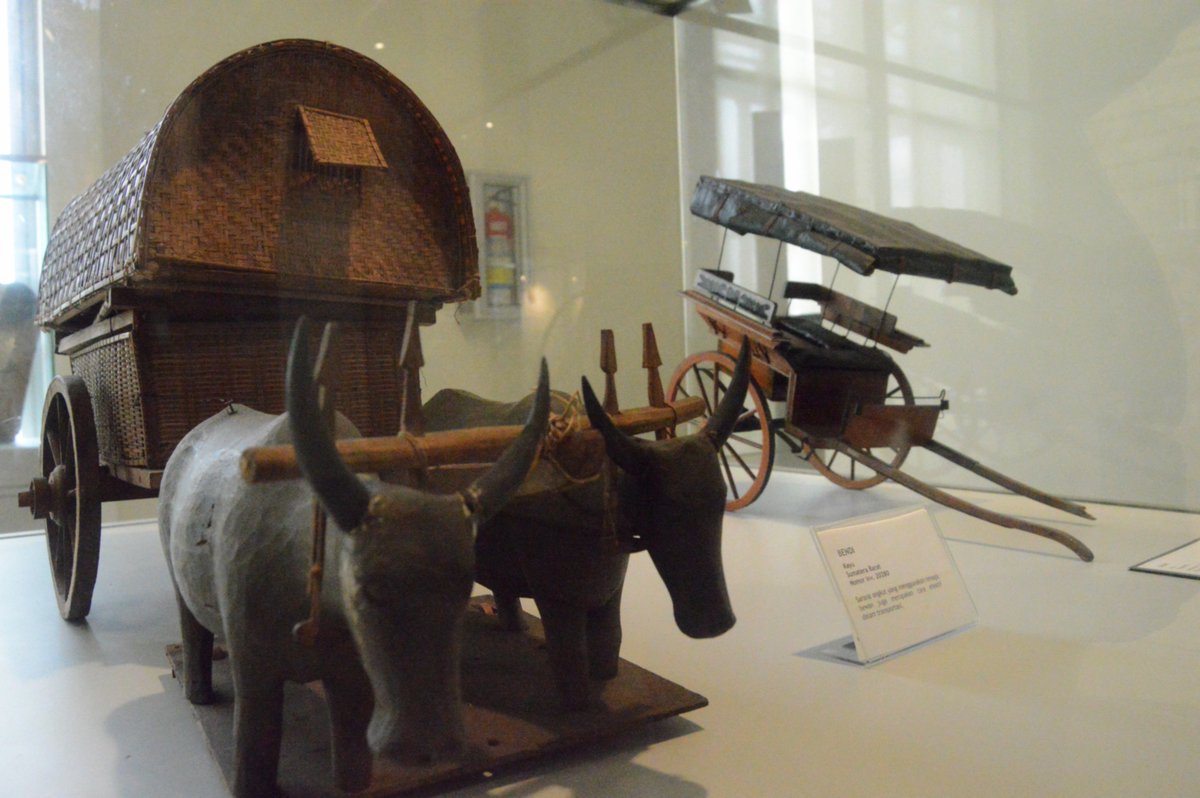 #bendi merupakan sarana transportasi yang menggunakan tenaga hewan berasal dari Sumatera Barat.

#museum #museumnasional #indonesia #jakarta