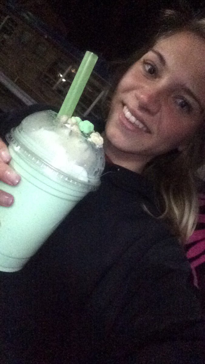 Emily_McKee57's tweet photo. Shout out to @SandwichUWV #freemilkshakes https://t.co/EtnmjtuRZw