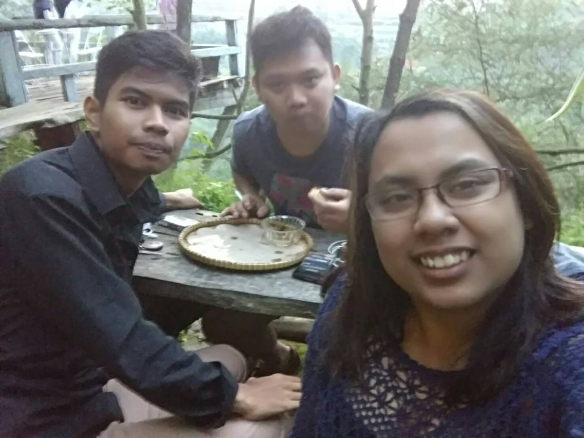 rizki_starnain's tweet photo. #slowmo jadi ga selow internetan berkat paket internet dari #halokick @kartuHalo murah, kenceng, banya bonus. :) https://t.co/3L1qCN6uDl