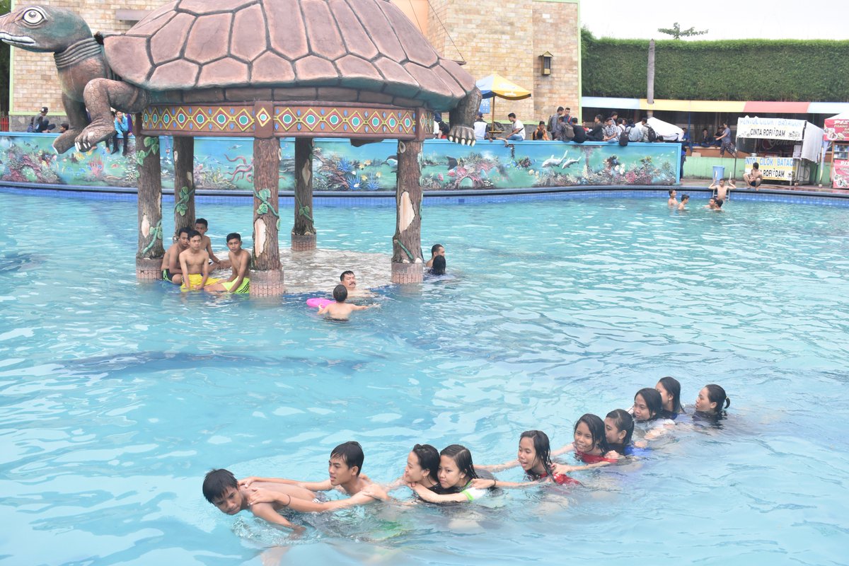 SuncityW's tweet photo. Katanya persahabatan bagaikan kepompong, kadang kepo kadang rempong😅
Tapi tetep kompak yaa buat terus seru-seruan bareng😘😘 . . https://t.co/qkCt5X3NOs