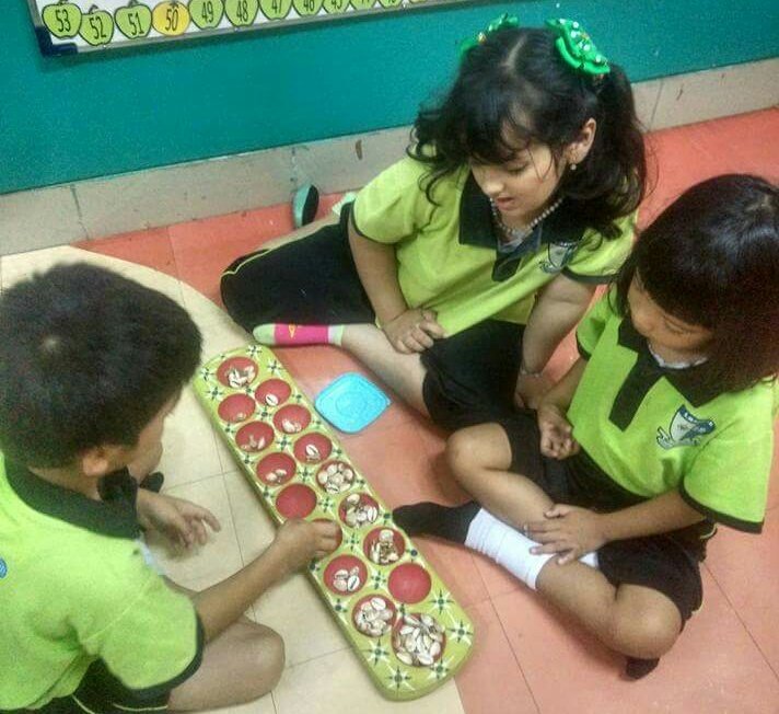 LazuardiGCS's tweet photo. Playing traditional games is a fun way for children to learn to interact with their peers and practice teamwork skills.
@Haidar_Bagir https://t.co/VkpPoaSYr6