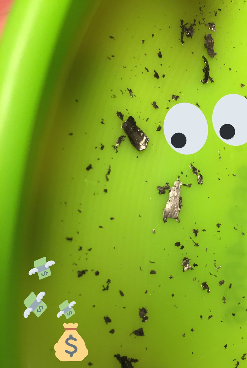 AngryTransAm's tweet image. #ThatAwkwardMoment when your owner pans for bearing "babbit" from your oil! 😳

#AngryTransAm #OwnerAbuse #LS1Tech