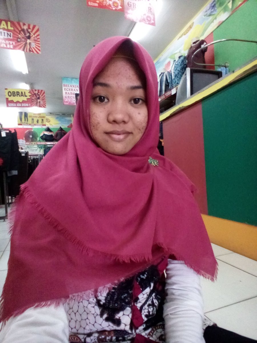 putri_kasmir's tweet photo. @rdi971 nama ku livia laura, lahir 20 January 1995, karakter, pekerjaan, kesehatan, sama jodoh nya giman ya... https://t.co/vNPQBjttwY
