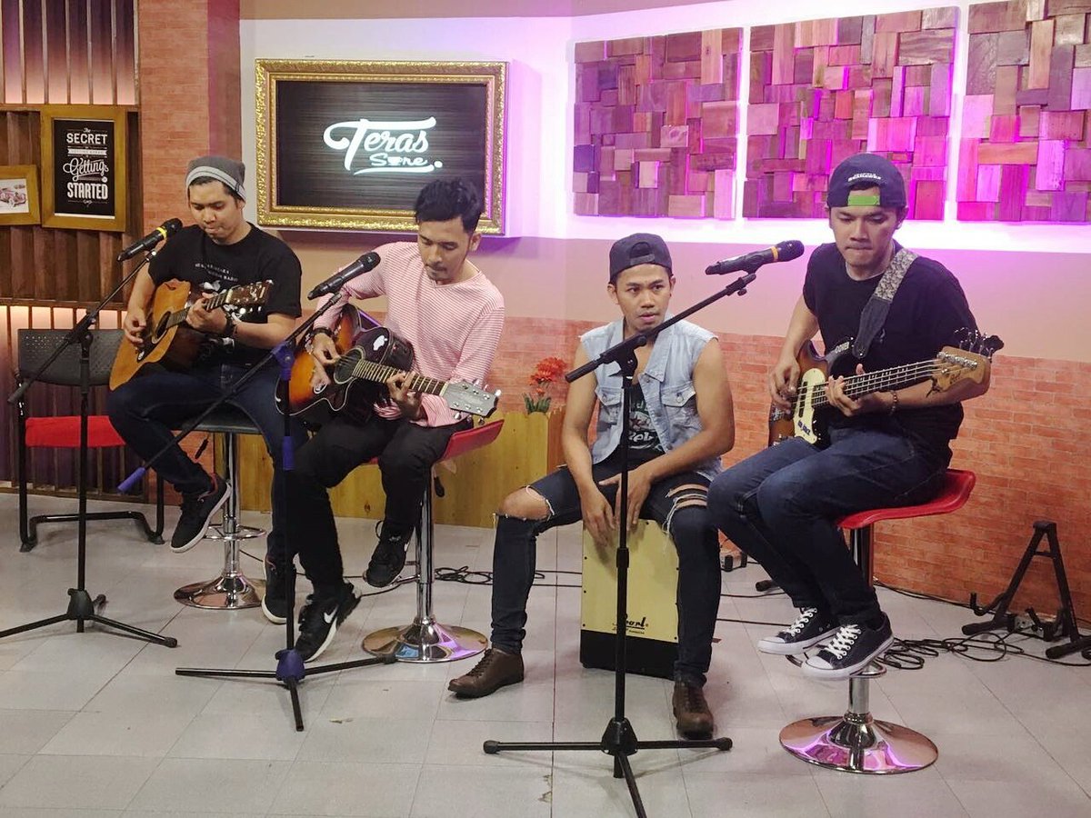 Terima kasih <a href="/pasukanpenjagap/">Pasukanpenjagapohon</a> @elshintaTv_jakarta <a href="/terassore/">Teras Sore</a> dalam undangan Party kemari..
#elsintatv #terassore