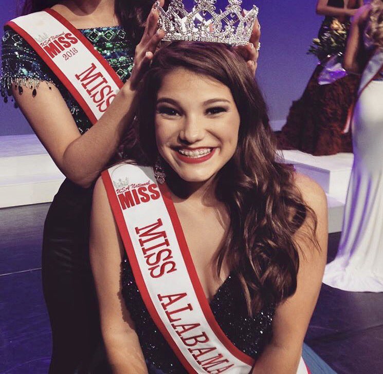 UNMAlabamaTeen's tweet photo. Goals: my biggest goal is to attend Montevallo this fall with little to no debt thanks to scholarships @usanationalmiss @Montevallo #day15 https://t.co/BYPxLiS8iJ
